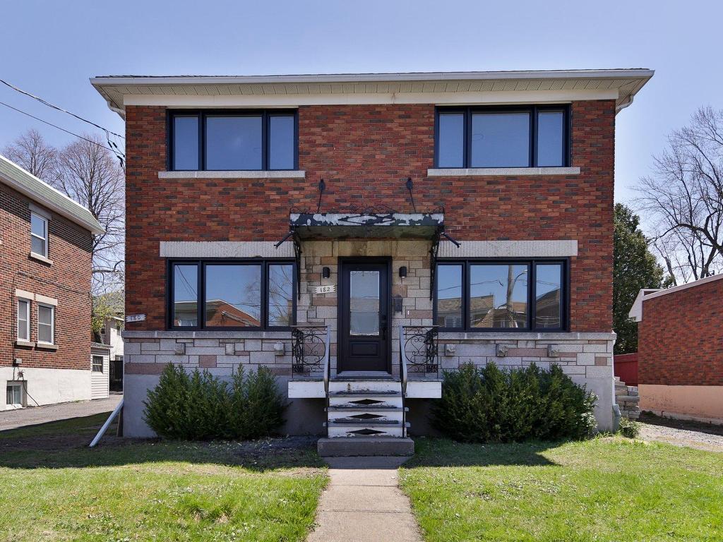 









182


Rue Ste-Catherine

,
Longueuil (Le Vieux-Longueuil),




QC
J4H2B3


