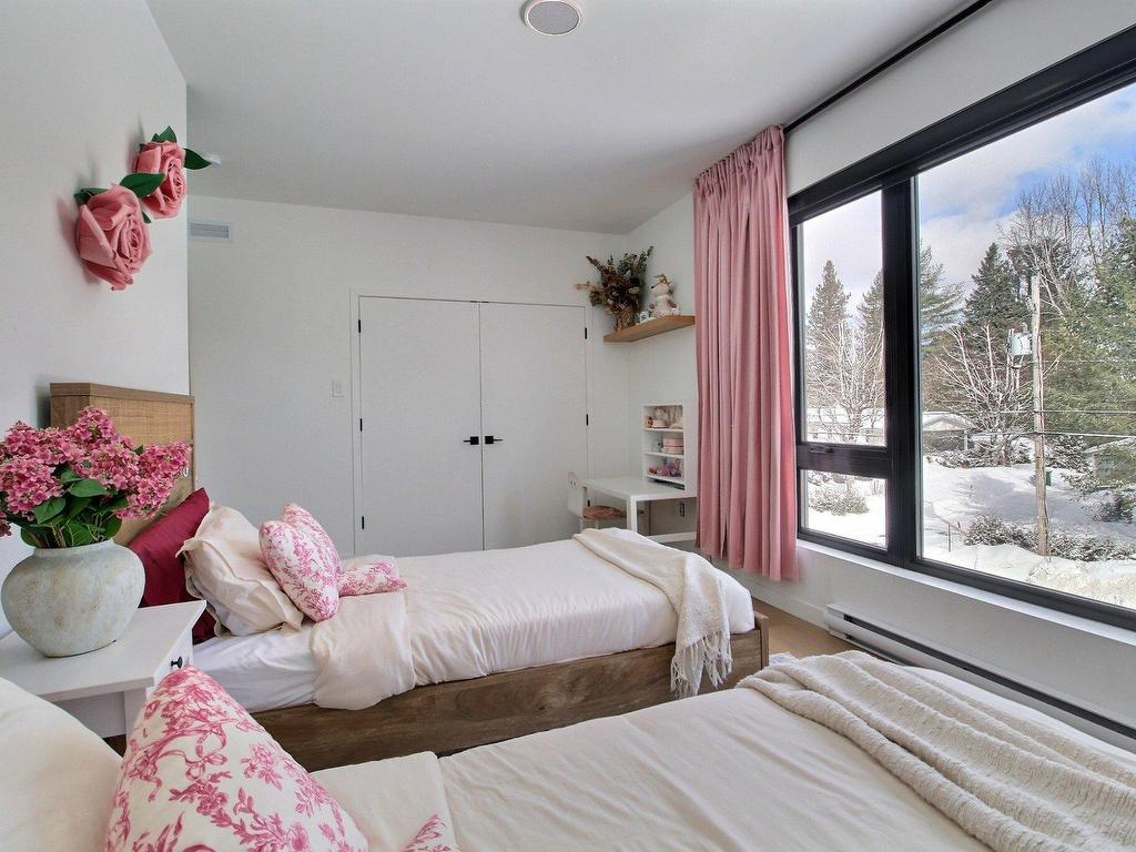









98


Av. de la Plage

,
Magog,




QC
J1X5V3


