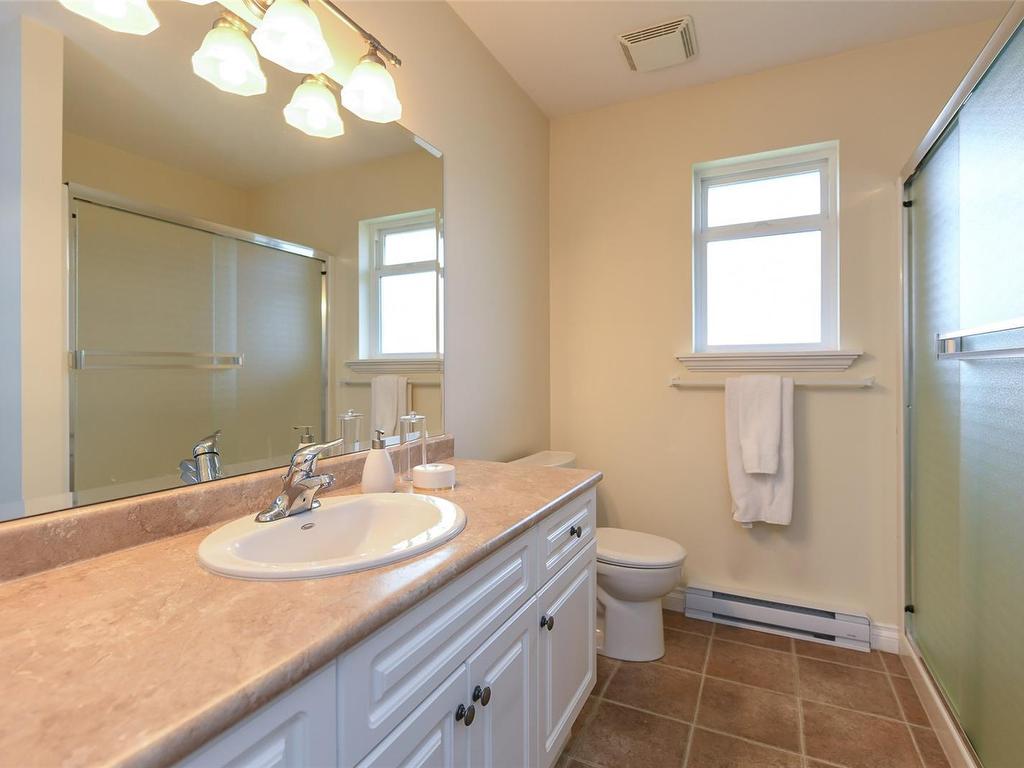 









3285


Eighth

St,
Cumberland,




BC
V0R 1S0

