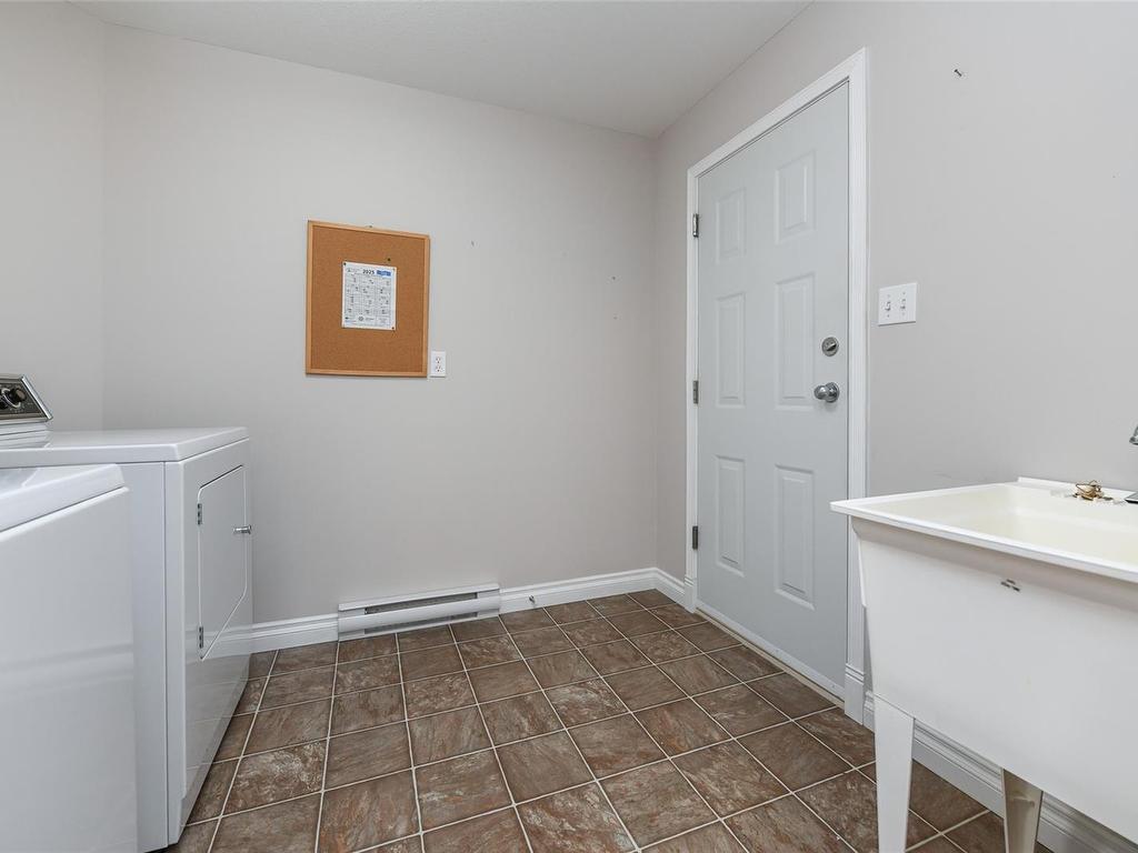









3285


Eighth

St,
Cumberland,




BC
V0R 1S0

