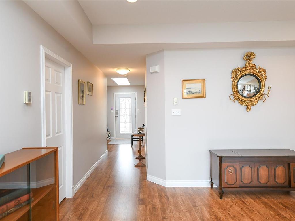 









3285


Eighth

St,
Cumberland,




BC
V0R 1S0

