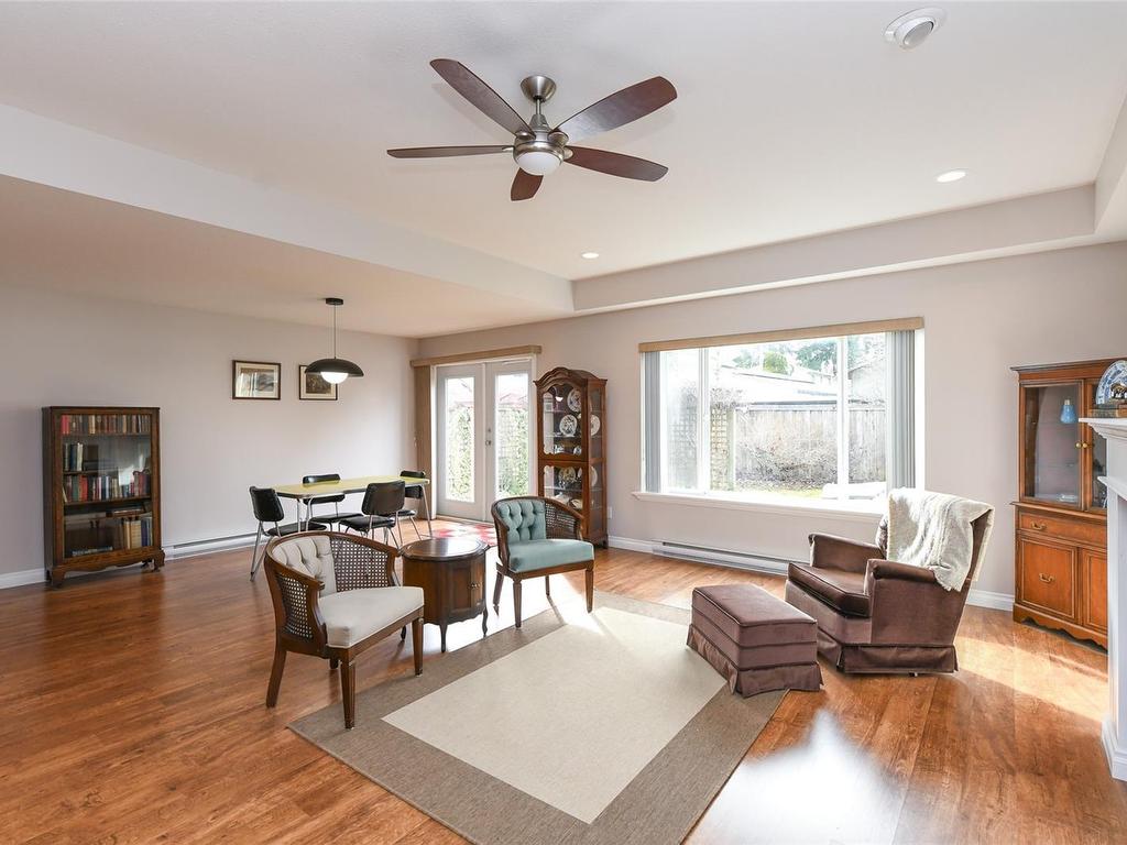









3285


Eighth

St,
Cumberland,




BC
V0R 1S0

