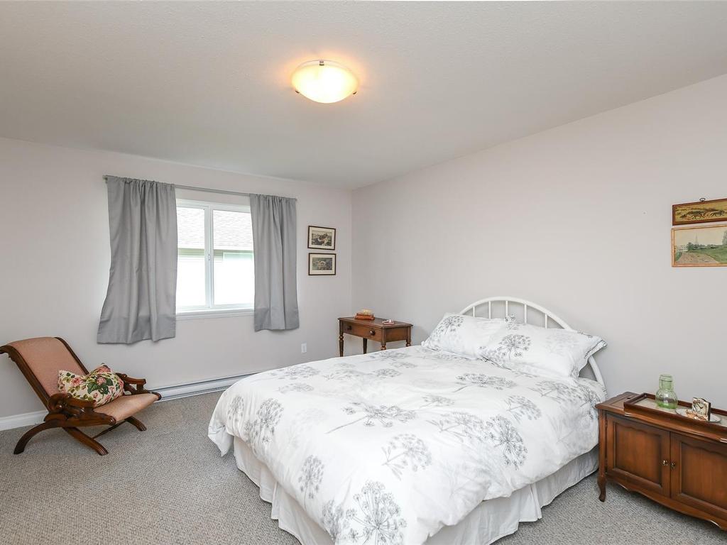 









3285


Eighth

St,
Cumberland,




BC
V0R 1S0


