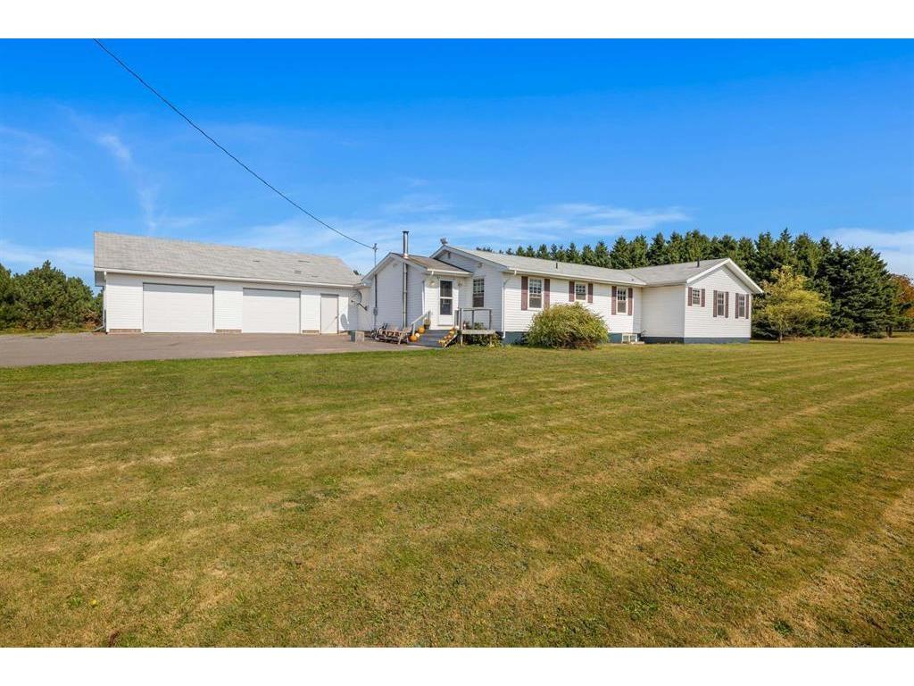 












11206 Shore Road

,
Little Sands,




PE
C0A 1W0

