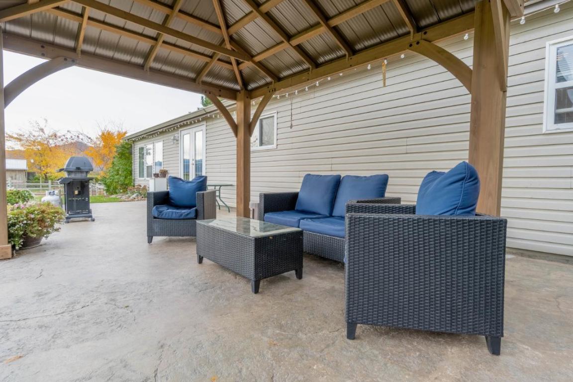 









3405


107TH

Street,
Osoyoos,




BC
V0H 1V4

