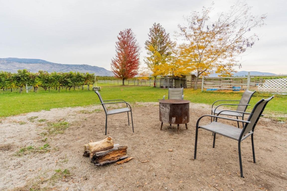 









3405


107TH

Street,
Osoyoos,




BC
V0H 1V4

