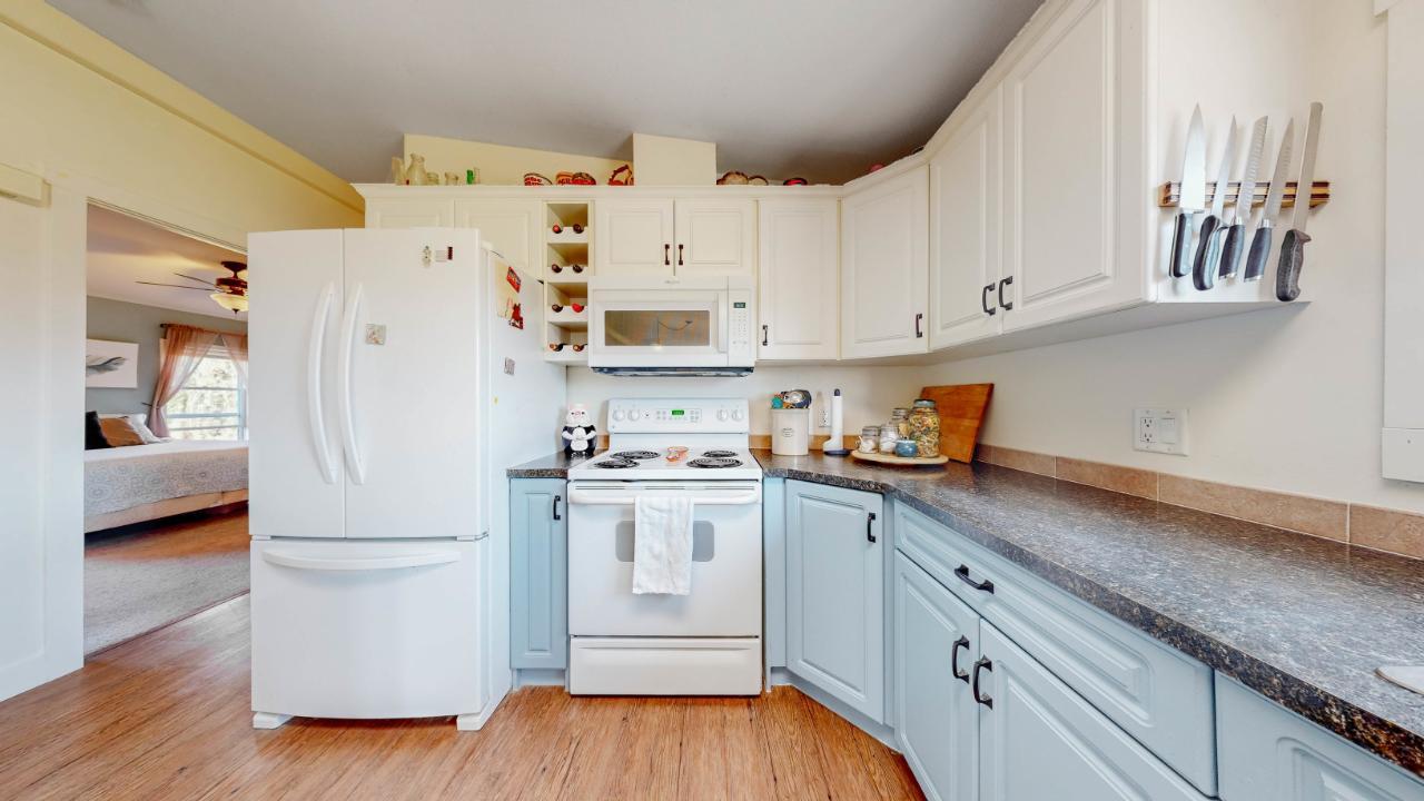 









3405


107TH

Street,
Osoyoos,




BC
V0H 1V4


