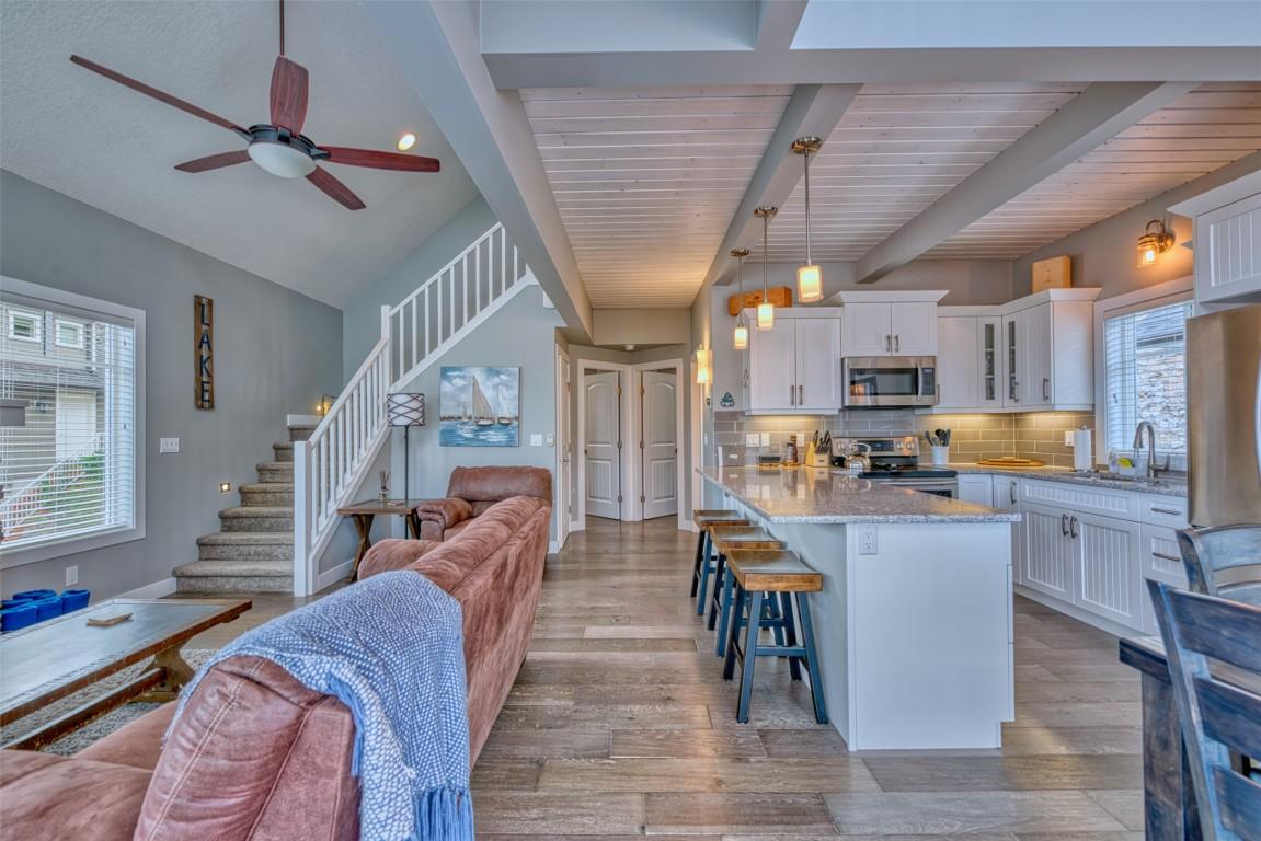 









6753


La Palma

Loop, 226,
Kelowna,




BC
V1Z 3R8

