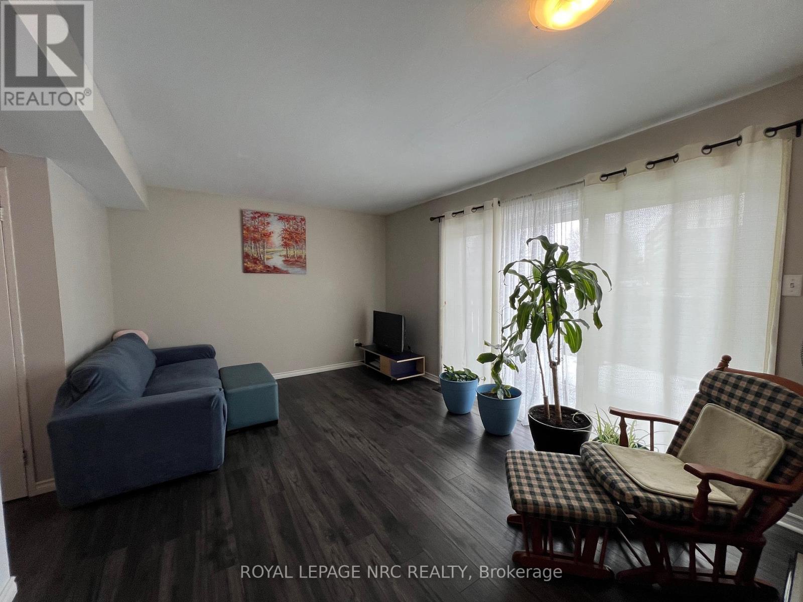 












138 - 17 OLD PINE TRAIL E

,
St. Catharines (Carlton/Bunting),




Ontario
L2M6P9

