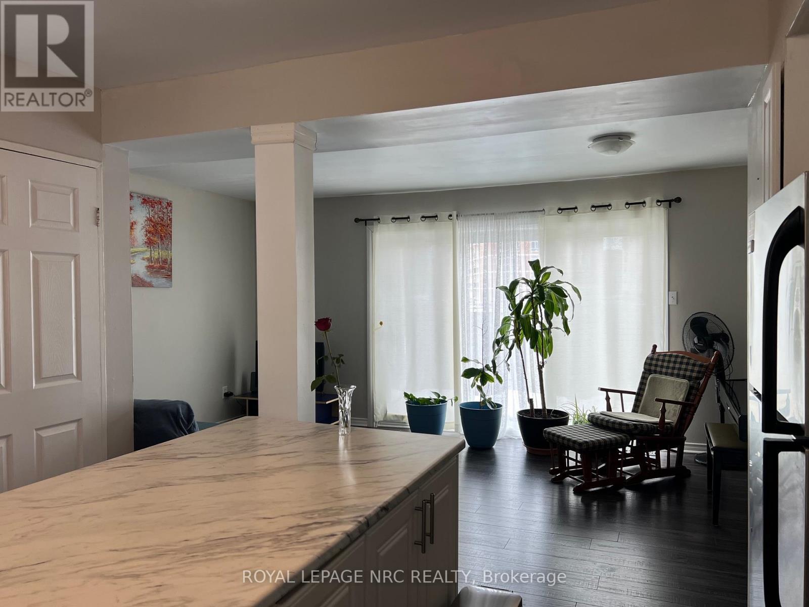












138 - 17 OLD PINE TRAIL E

,
St. Catharines (Carlton/Bunting),




Ontario
L2M6P9

