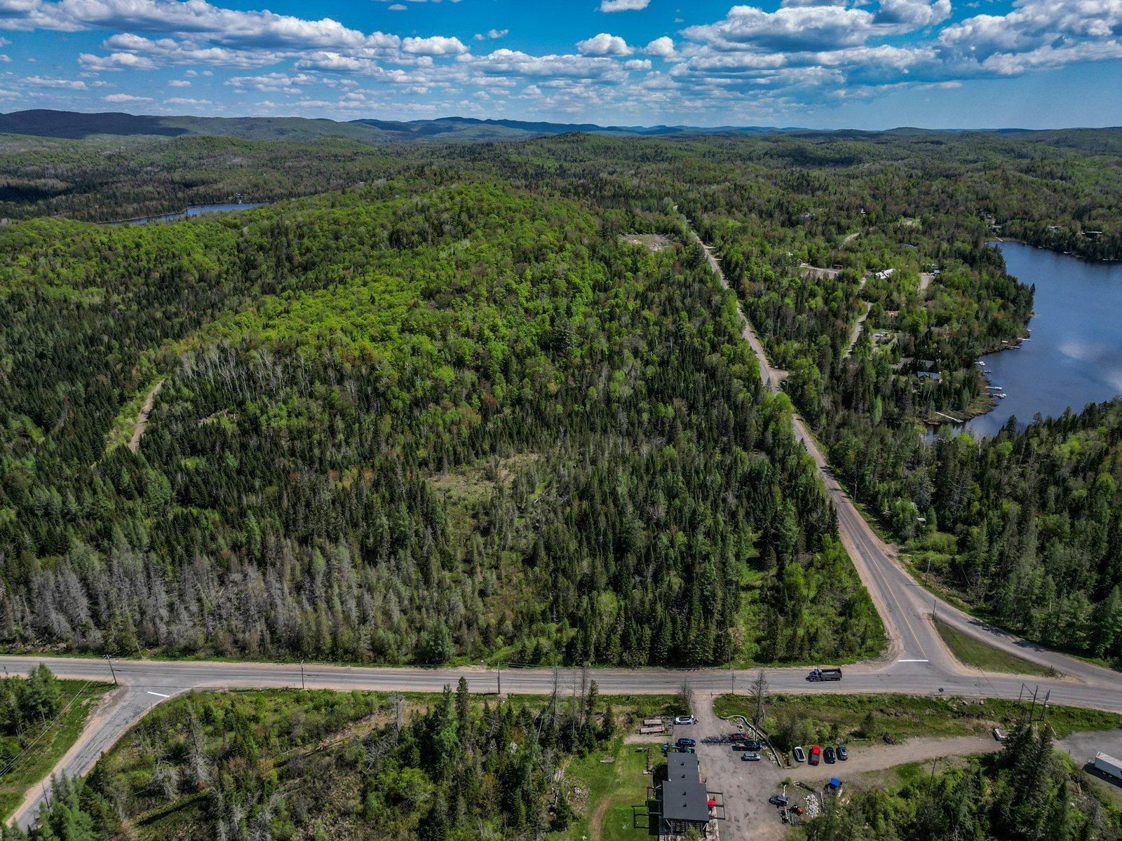 












Ch. d'Entrelacs

,
Sainte-Marguerite-du-Lac-Masson,







QC
J0T1L0

