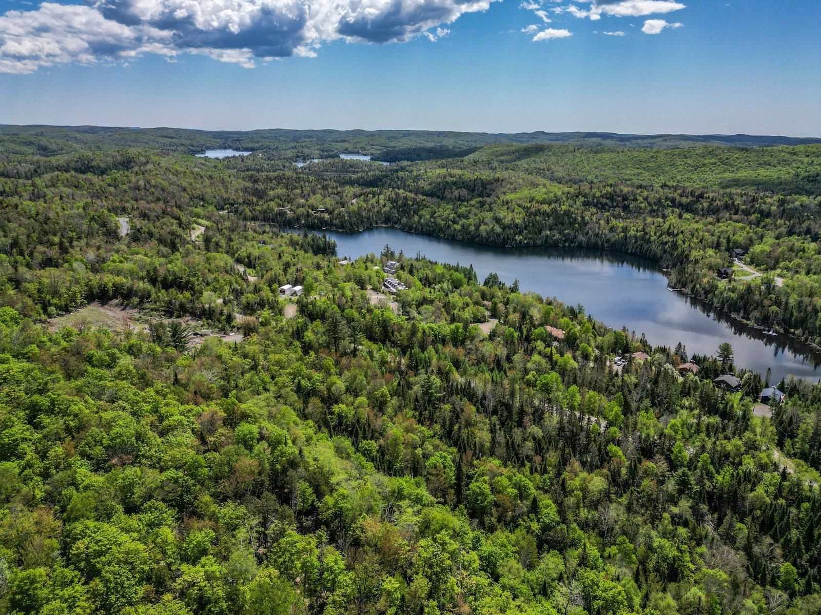 












Ch. d'Entrelacs

,
Sainte-Marguerite-du-Lac-Masson,







QC
J0T1L0

