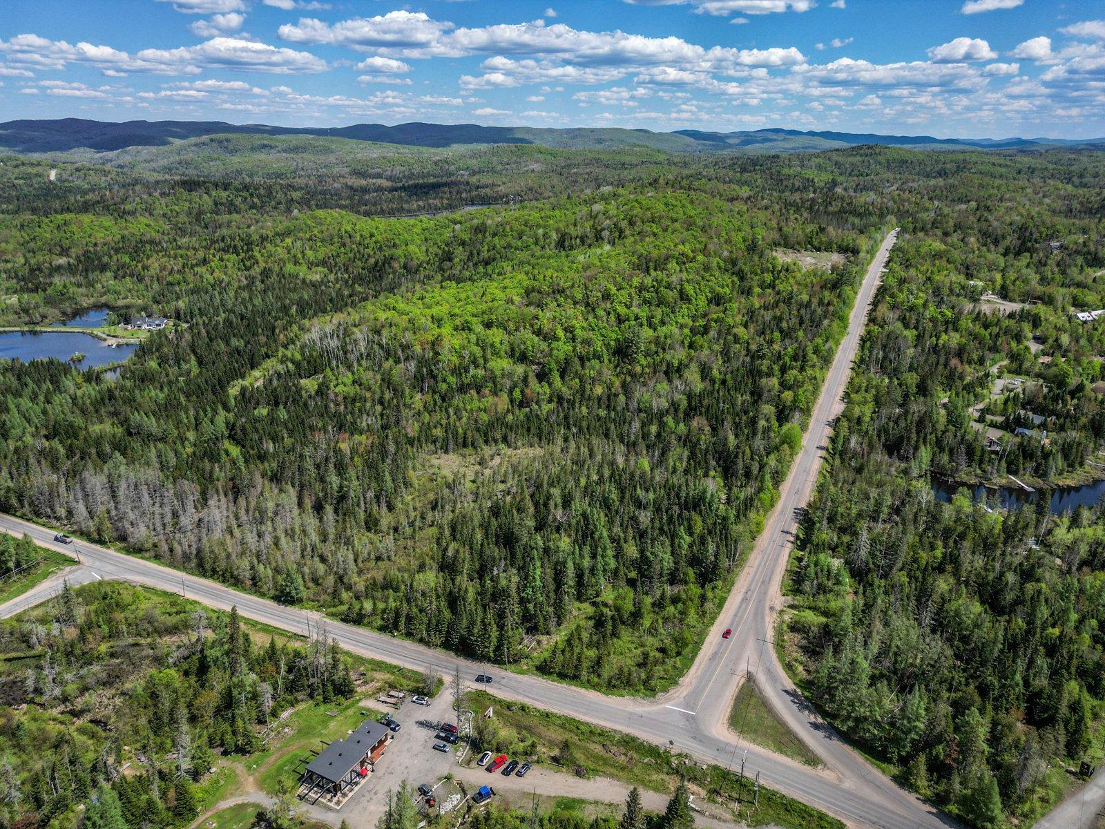 












Ch. d'Entrelacs

,
Sainte-Marguerite-du-Lac-Masson,







QC
J0T1L0

