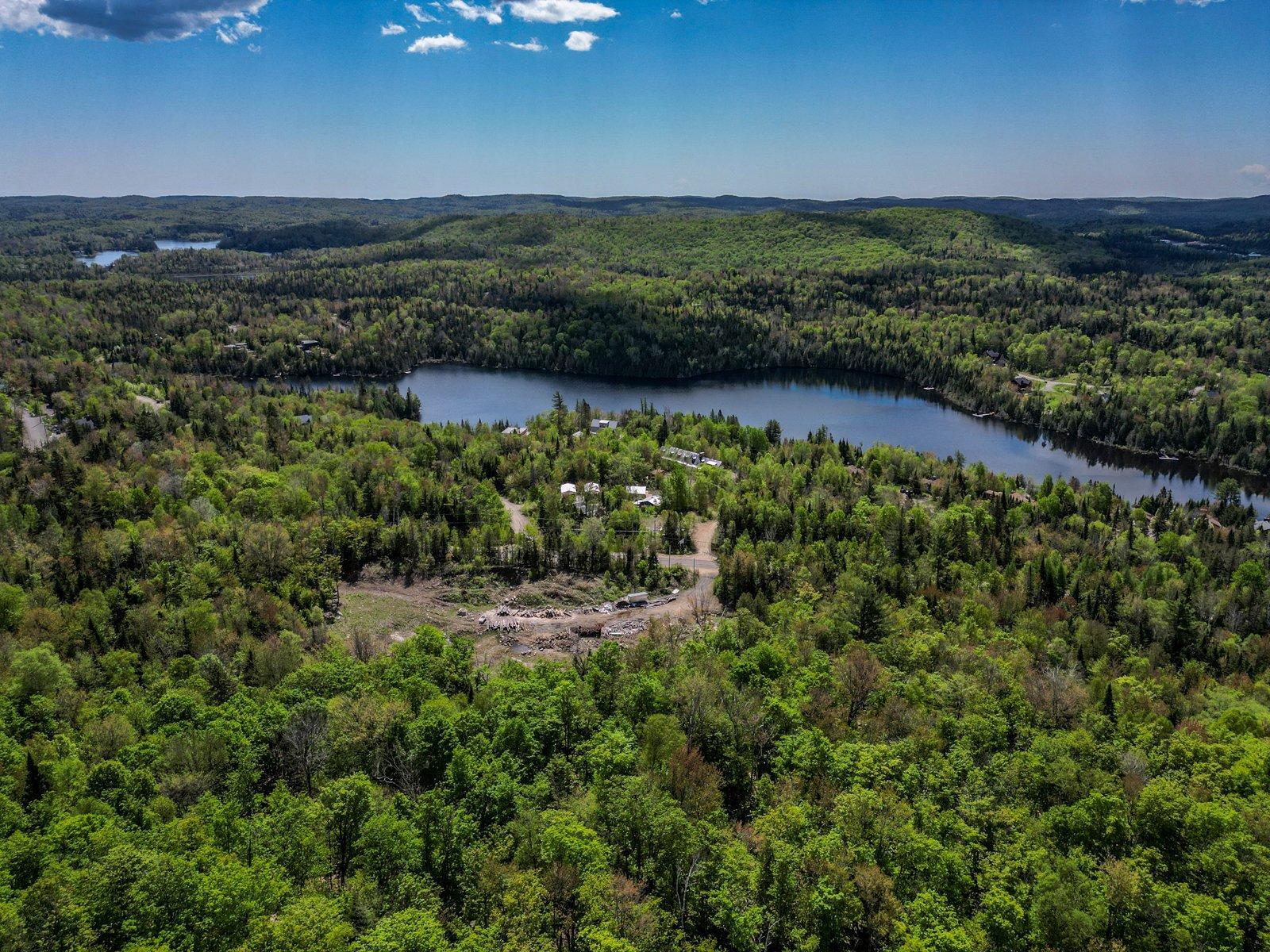 












Ch. d'Entrelacs

,
Sainte-Marguerite-du-Lac-Masson,







QC
J0T1L0

