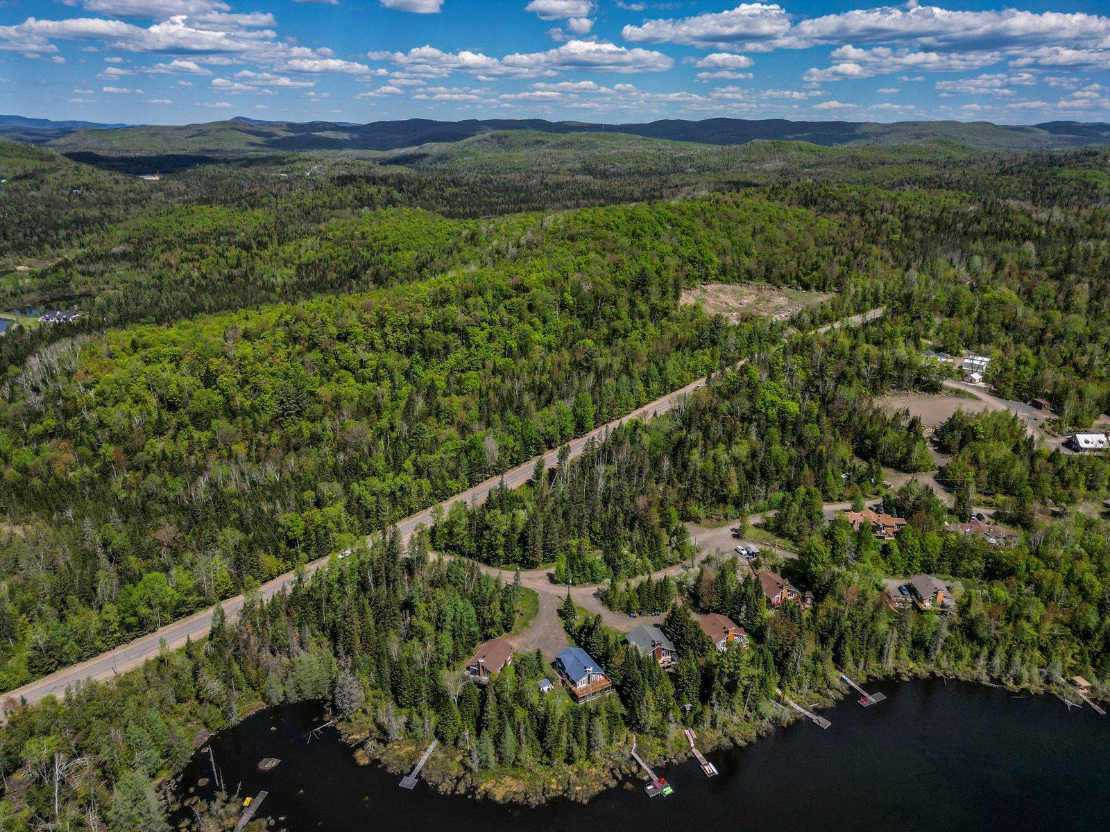 












Ch. d'Entrelacs

,
Sainte-Marguerite-du-Lac-Masson,







QC
J0T1L0

