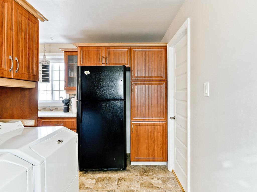 









428


Rue Desmarais

,
Granby,




QC
J2J2A2

