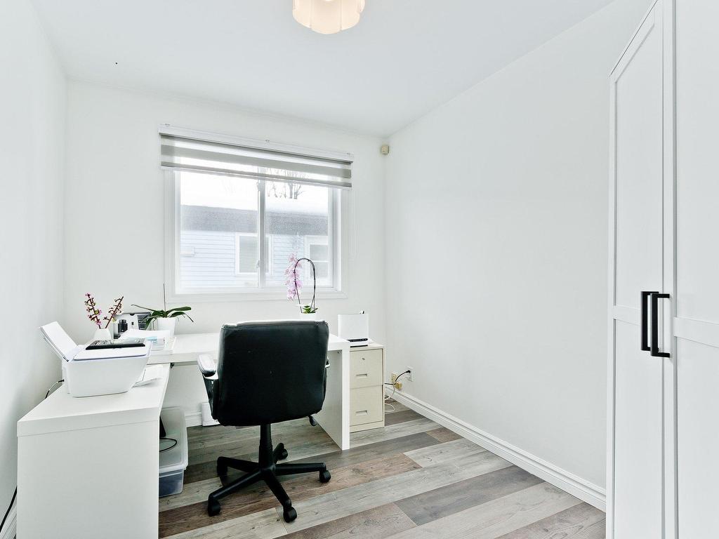 









428


Rue Desmarais

,
Granby,




QC
J2J2A2


