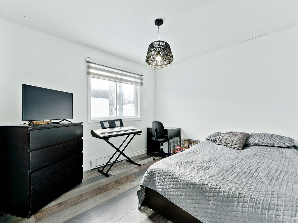 









428


Rue Desmarais

,
Granby,




QC
J2J2A2

