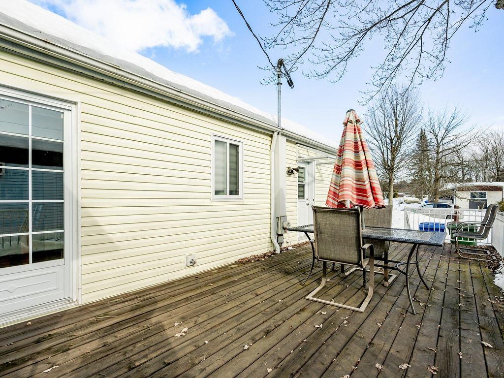 









428


Rue Desmarais

,
Granby,




QC
J2J2A2

