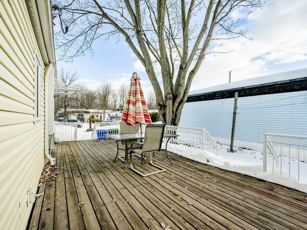 









428


Rue Desmarais

,
Granby,




QC
J2J2A2

