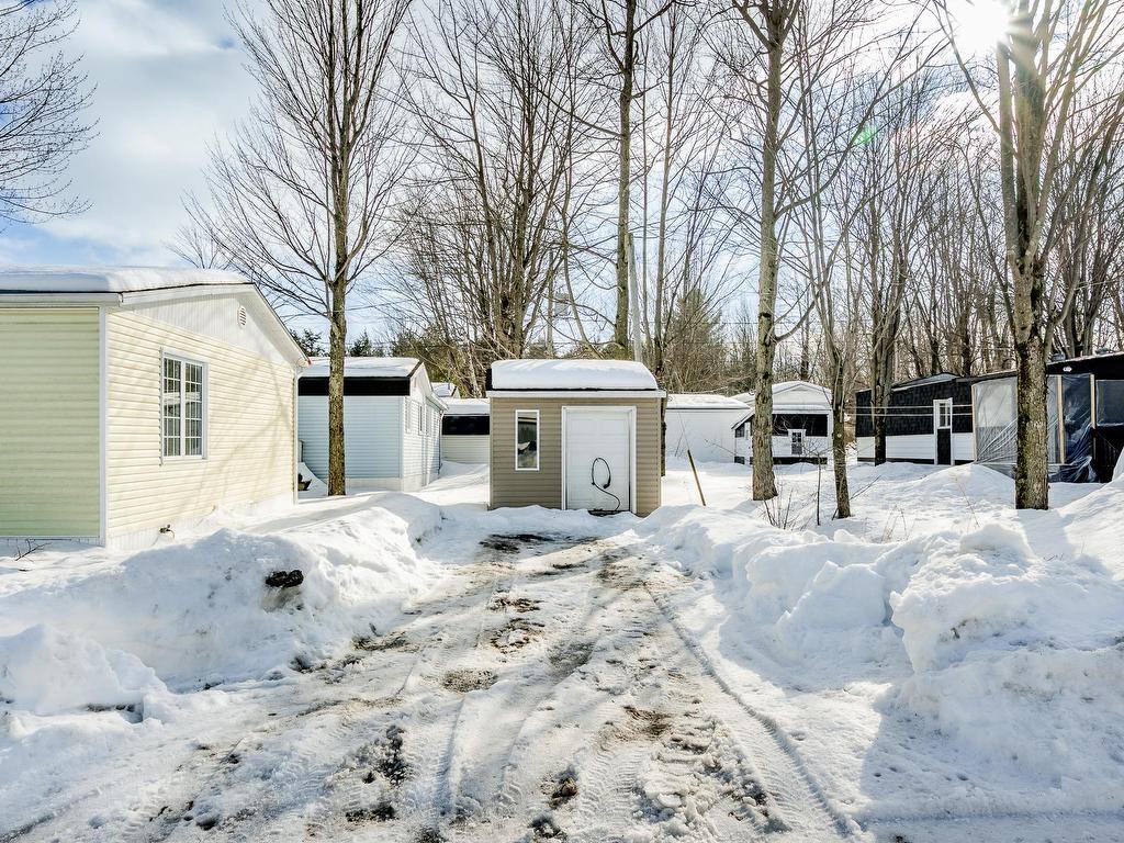 









428


Rue Desmarais

,
Granby,




QC
J2J2A2

