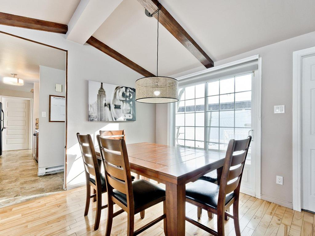 









428


Rue Desmarais

,
Granby,




QC
J2J2A2

