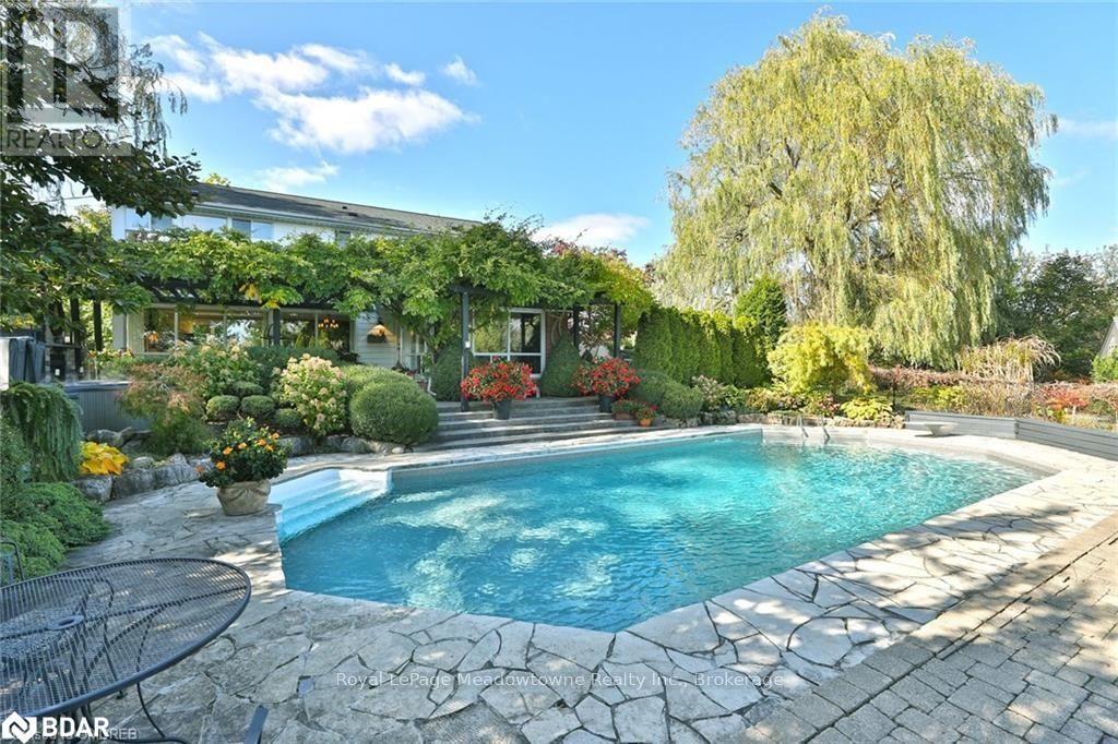 












12840 BRITANNIA Road

,
Milton,




Ontario
L9E0V3

