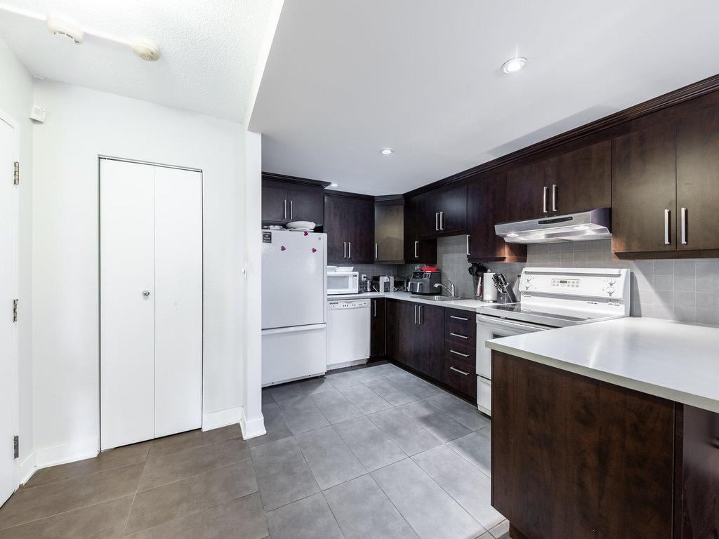 









231


Rue Riverside

, 406,
Saint-Lambert,




QC
J4P1A3


