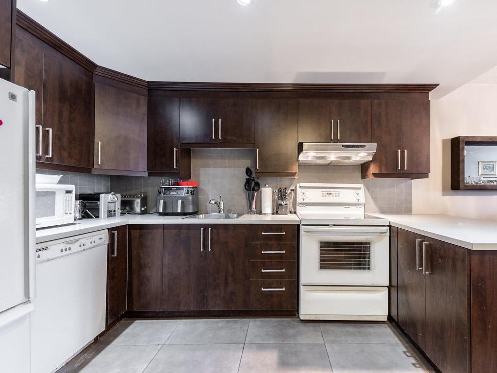 









231


Rue Riverside

, 406,
Saint-Lambert,




QC
J4P1A3

