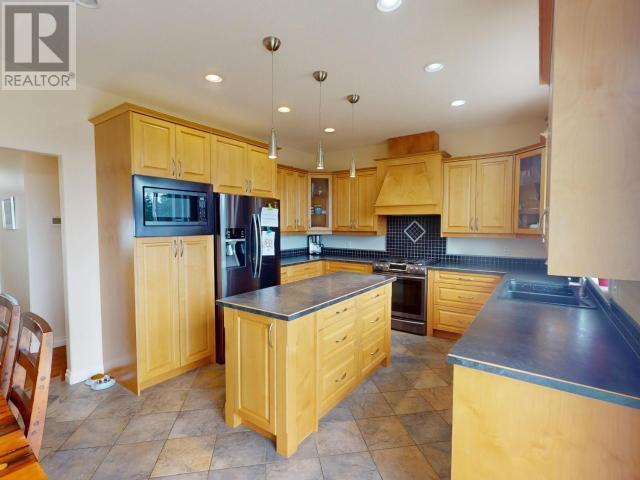 












4836 LESLEY CRES

,
Powell River,




British Columbia
