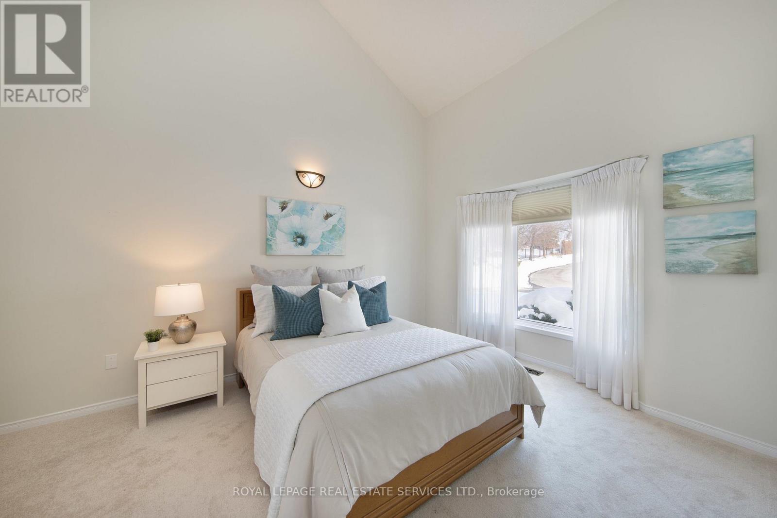 












21 - 1010 CRISTINA COURT

,
Mississauga,




Ontario
L5J4T7

