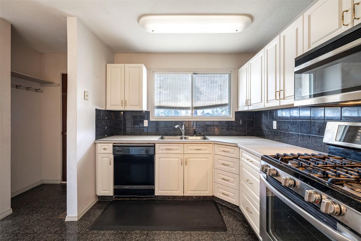 









9742


Park

Lane,
Lavington,




BC
V1B 3E5


