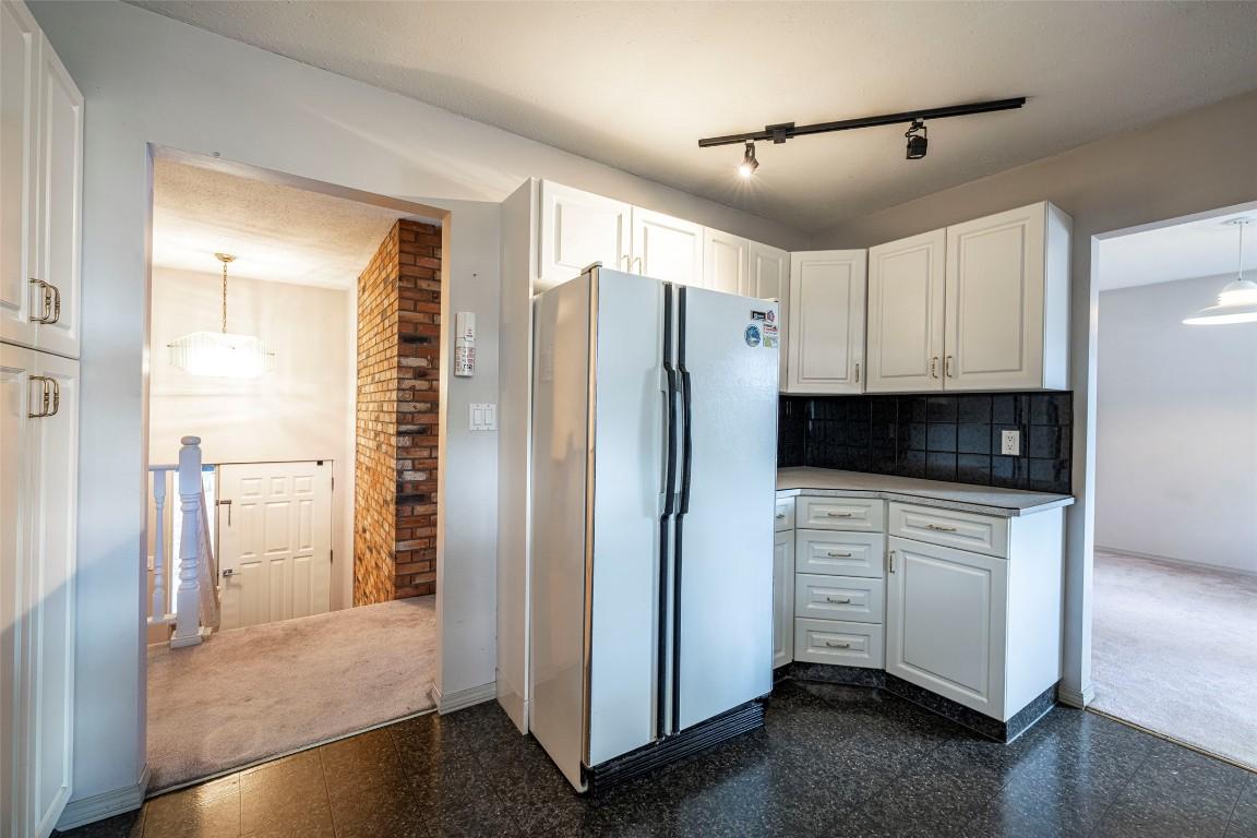 









9742


Park

Lane,
Lavington,




BC
V1B 3E5

