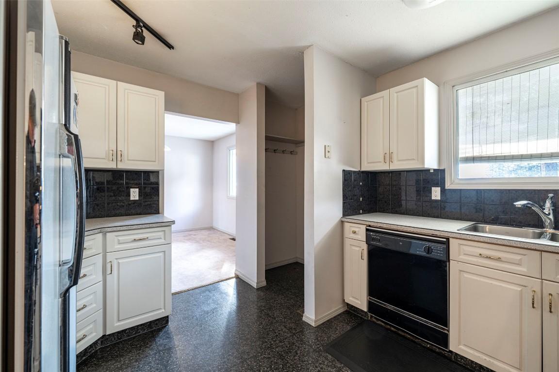 









9742


Park

Lane,
Lavington,




BC
V1B 3E5

