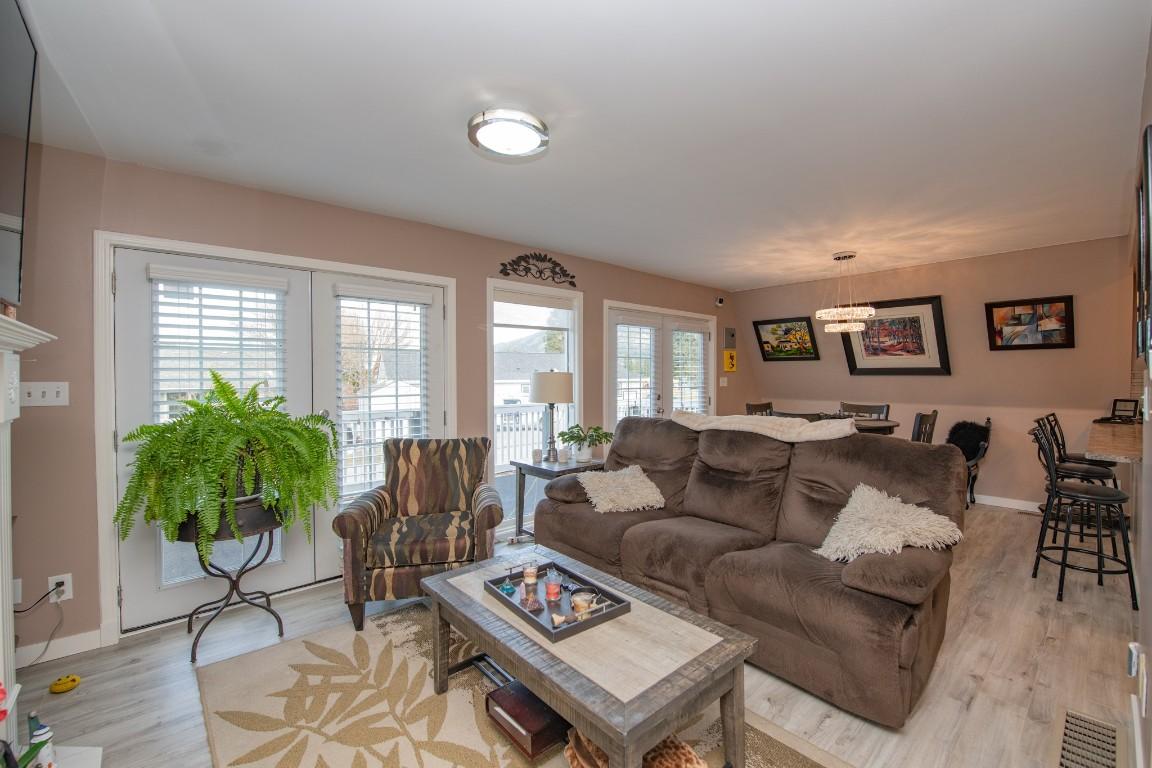 









682


Cougar

Street,
Vernon,




BC
V1H 2A1

