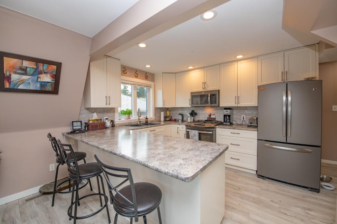 









682


Cougar

Street,
Vernon,




BC
V1H 2A1

