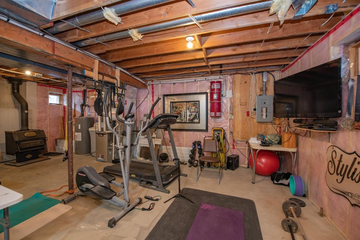 









682


Cougar

Street,
Vernon,




BC
V1H 2A1

