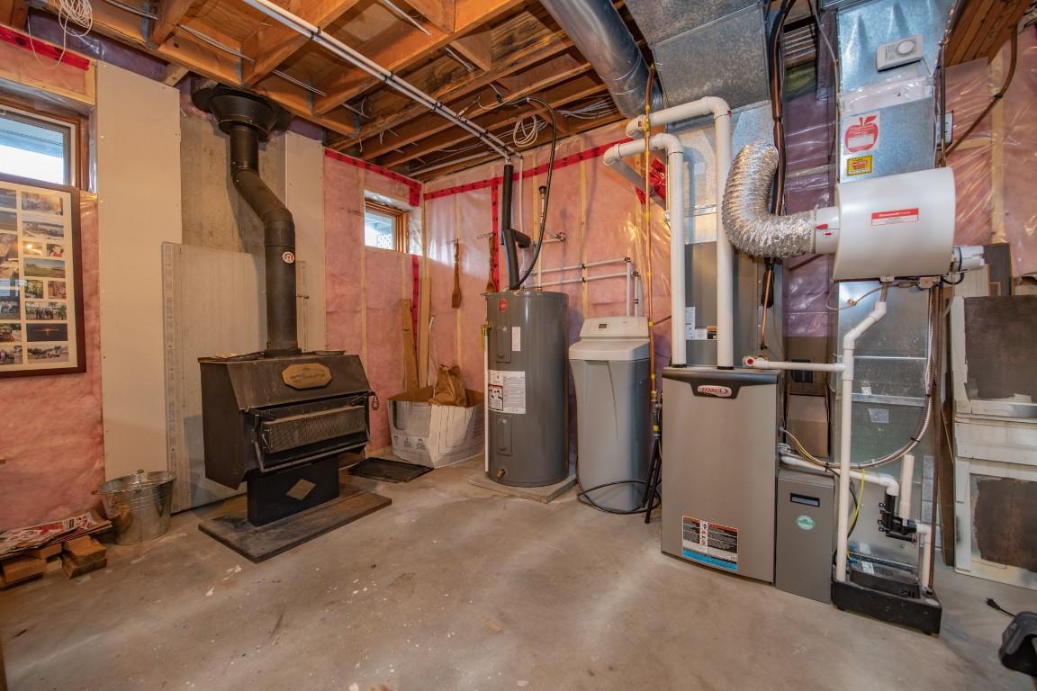









682


Cougar

Street,
Vernon,




BC
V1H 2A1

