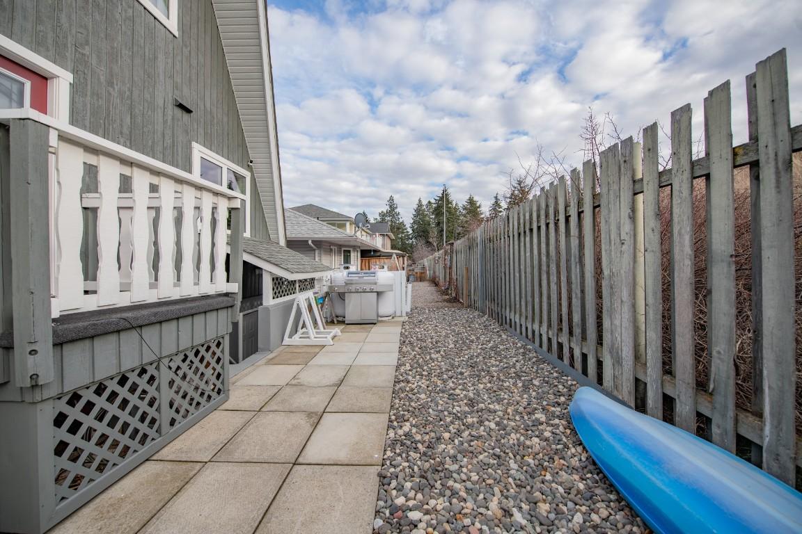 









682


Cougar

Street,
Vernon,




BC
V1H 2A1

