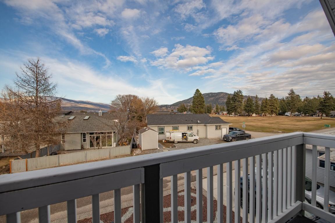 









682


Cougar

Street,
Vernon,




BC
V1H 2A1

