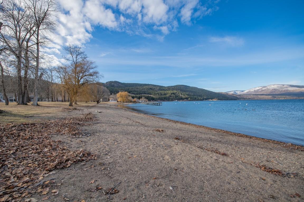 









682


Cougar

Street,
Vernon,




BC
V1H 2A1

