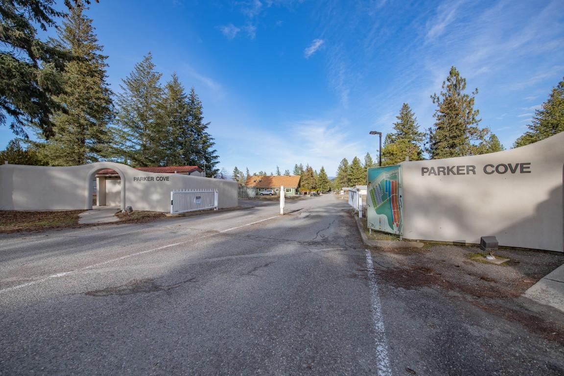 









682


Cougar

Street,
Vernon,




BC
V1H 2A1

