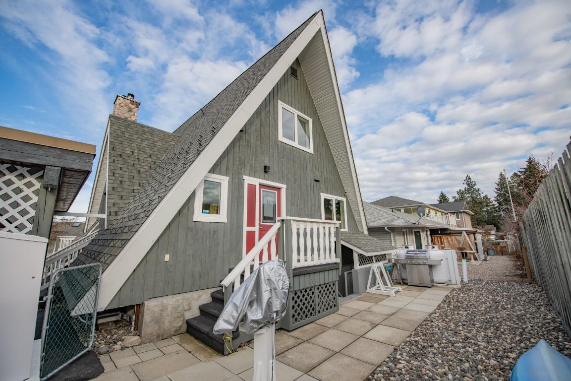 









682


Cougar

Street,
Vernon,




BC
V1H 2A1

