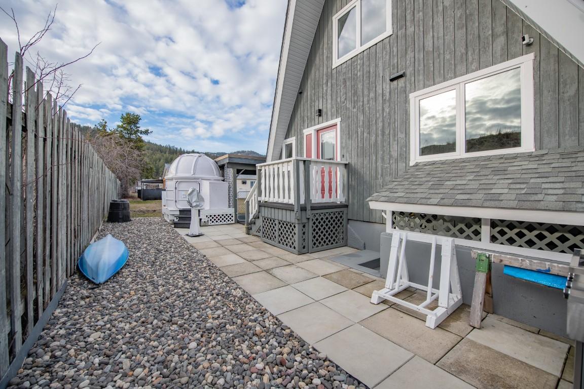 









682


Cougar

Street,
Vernon,




BC
V1H 2A1

