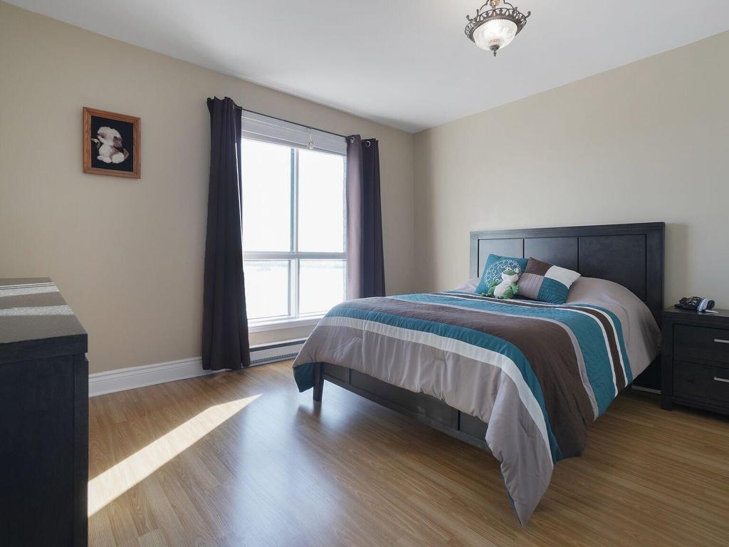 









7680


Boul. Marie-Victorin

, 919,
Brossard,




QC
J4W3L2


