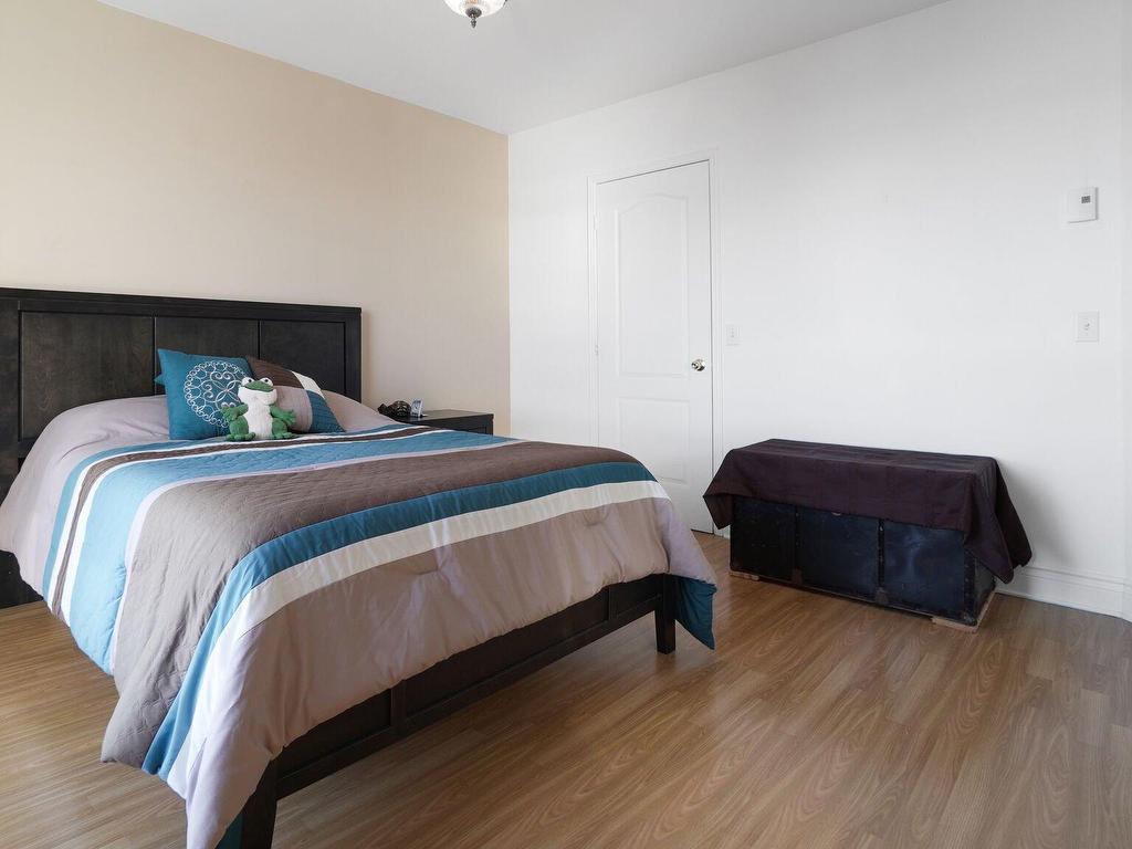 









7680


Boul. Marie-Victorin

, 919,
Brossard,




QC
J4W3L2

