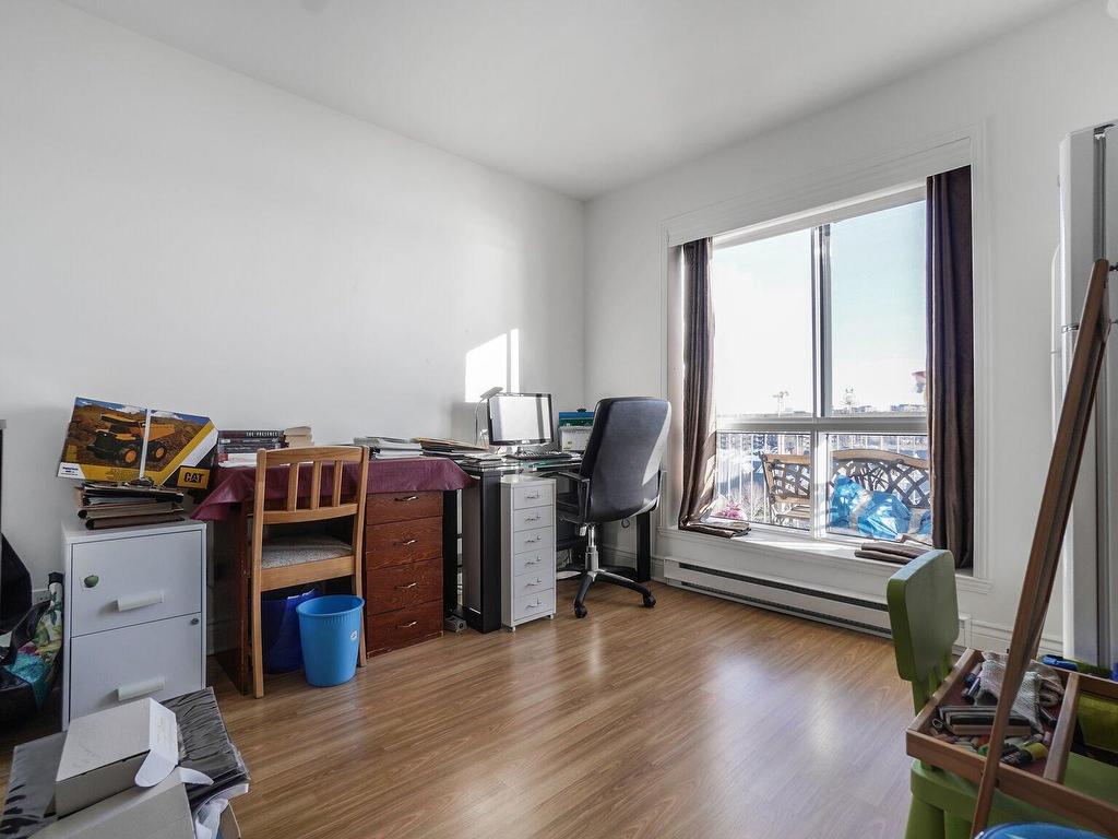 









7680


Boul. Marie-Victorin

, 919,
Brossard,




QC
J4W3L2

