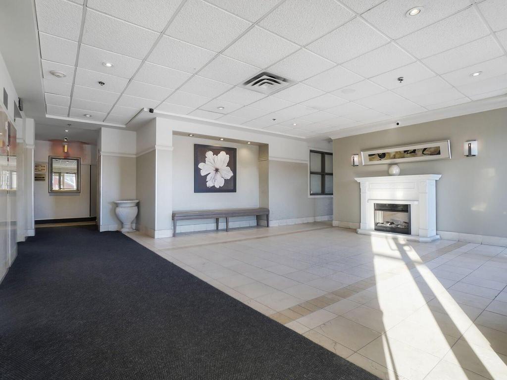 









7680


Boul. Marie-Victorin

, 919,
Brossard,




QC
J4W3L2

