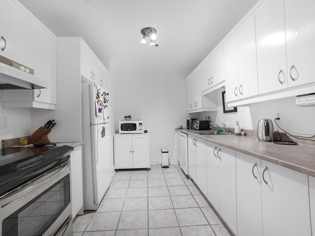 









7680


Boul. Marie-Victorin

, 919,
Brossard,




QC
J4W3L2


