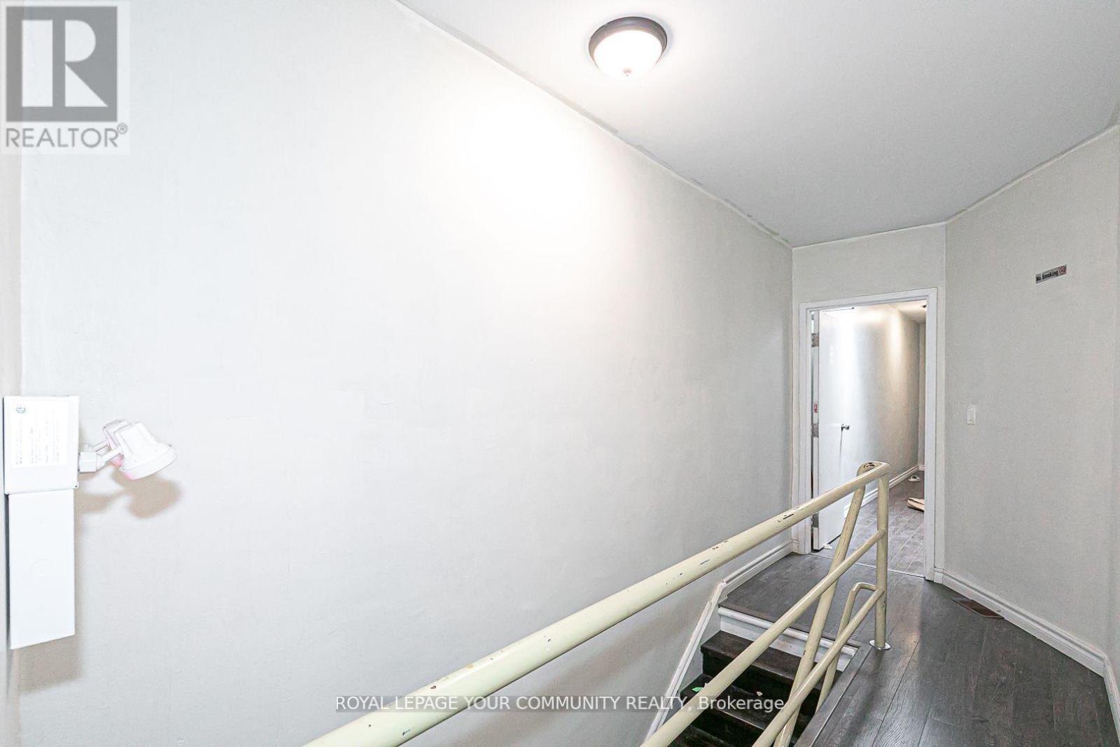 












106A PEMBROKE STREET

,
Toronto,




Ontario
M5A2N8

